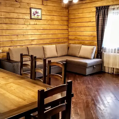 Bober House Деревянный коттедж Микуличин