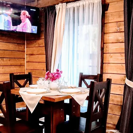 Деревянный коттедж Bober House *