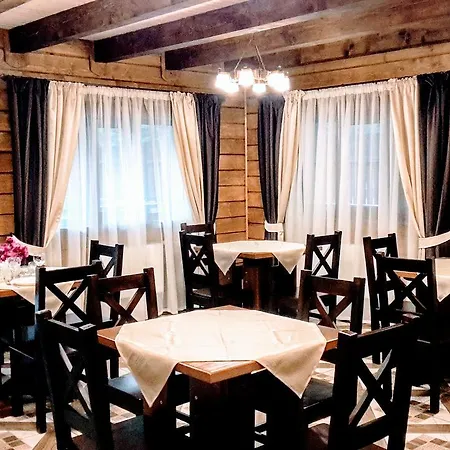 Деревянный коттедж Bober House *