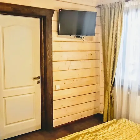 Bober House Деревянный коттедж