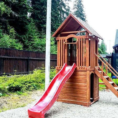 Bober House Деревянный коттедж *
